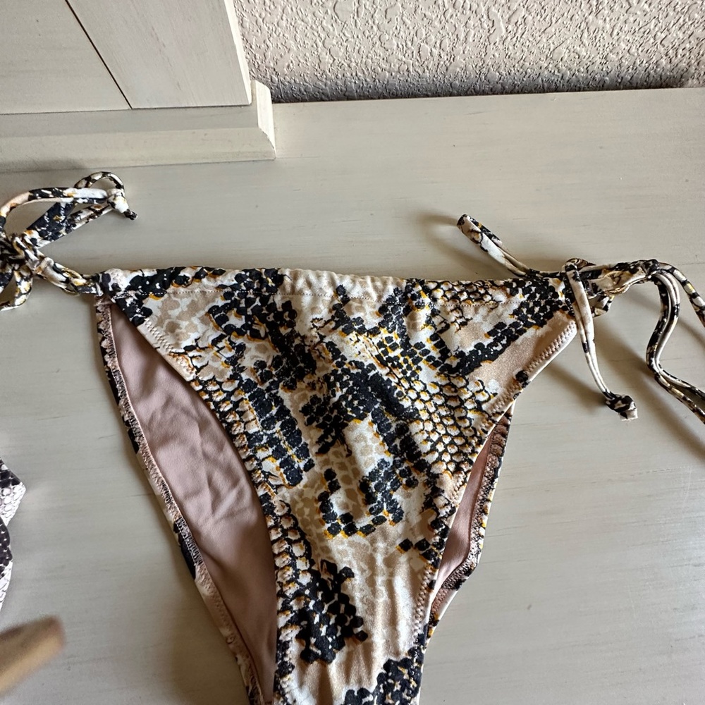 Bikini bottom - Picture 2 of 2